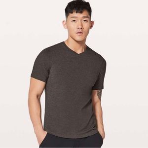 Lululemon 5 Year Basic V *Updated Fit in Heathered Black Garnet.